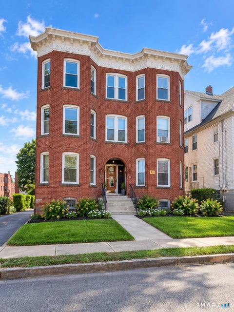 Photo of 39 Pawtucket Street #3W, Hartford, CT 06114 (MLS # 24210261)