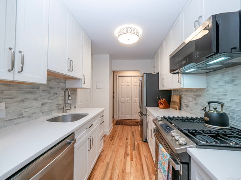 Tiny photo for 2 Quincy Close, Ridgefield, CT 06877 (MLS # 24133551)