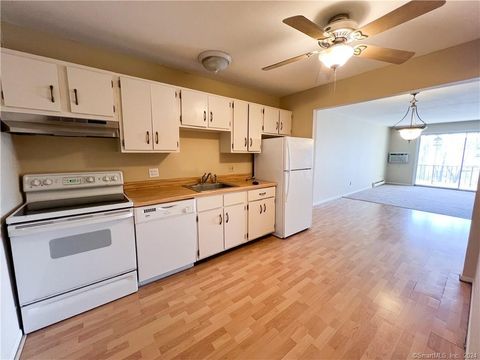 Tiny photo for 185 Melba Street #APT 201, Milford, CT 06460 (MLS # 24156904)