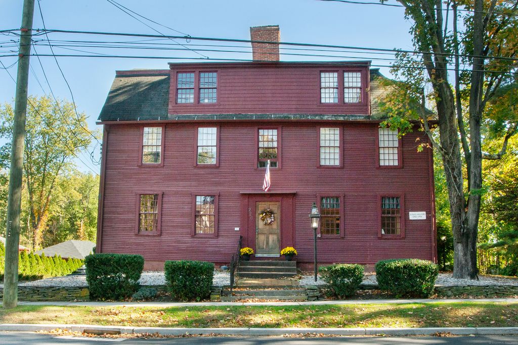 Photo of 226 Broad Street #APT 1S, Wethersfield, CT 06109 (MLS # 24131877)