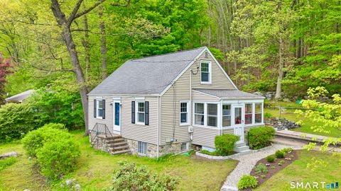 Photo of 47 Jones Road, Naugatuck, CT 06770 (MLS # 24176134)