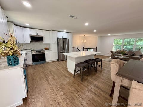 Homes For Sale - 29 Lancaster Place<br/> Fairfield County, Stamford, CT 06905
