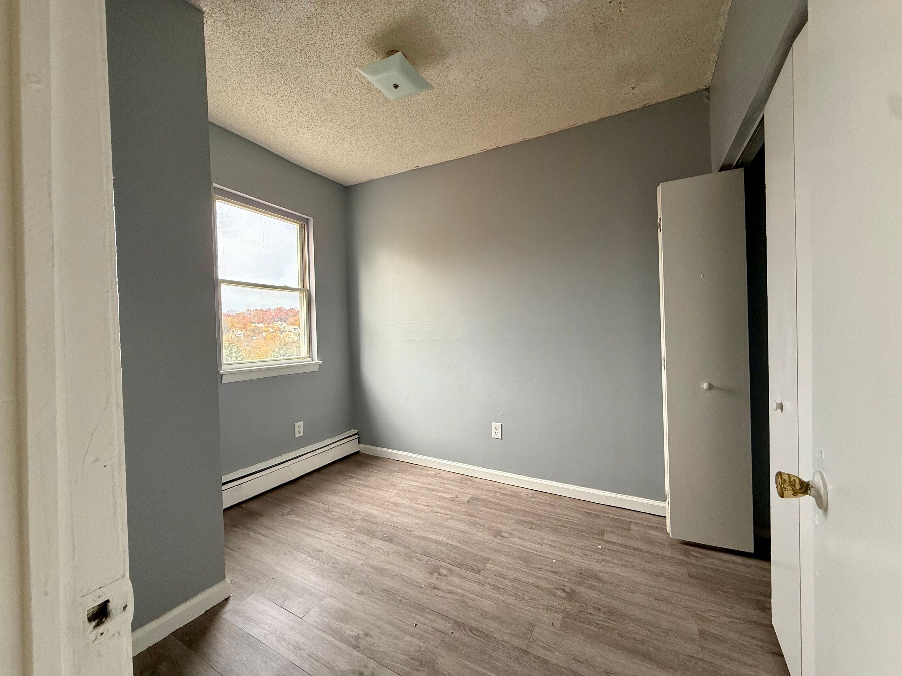 132 Locust Street 14