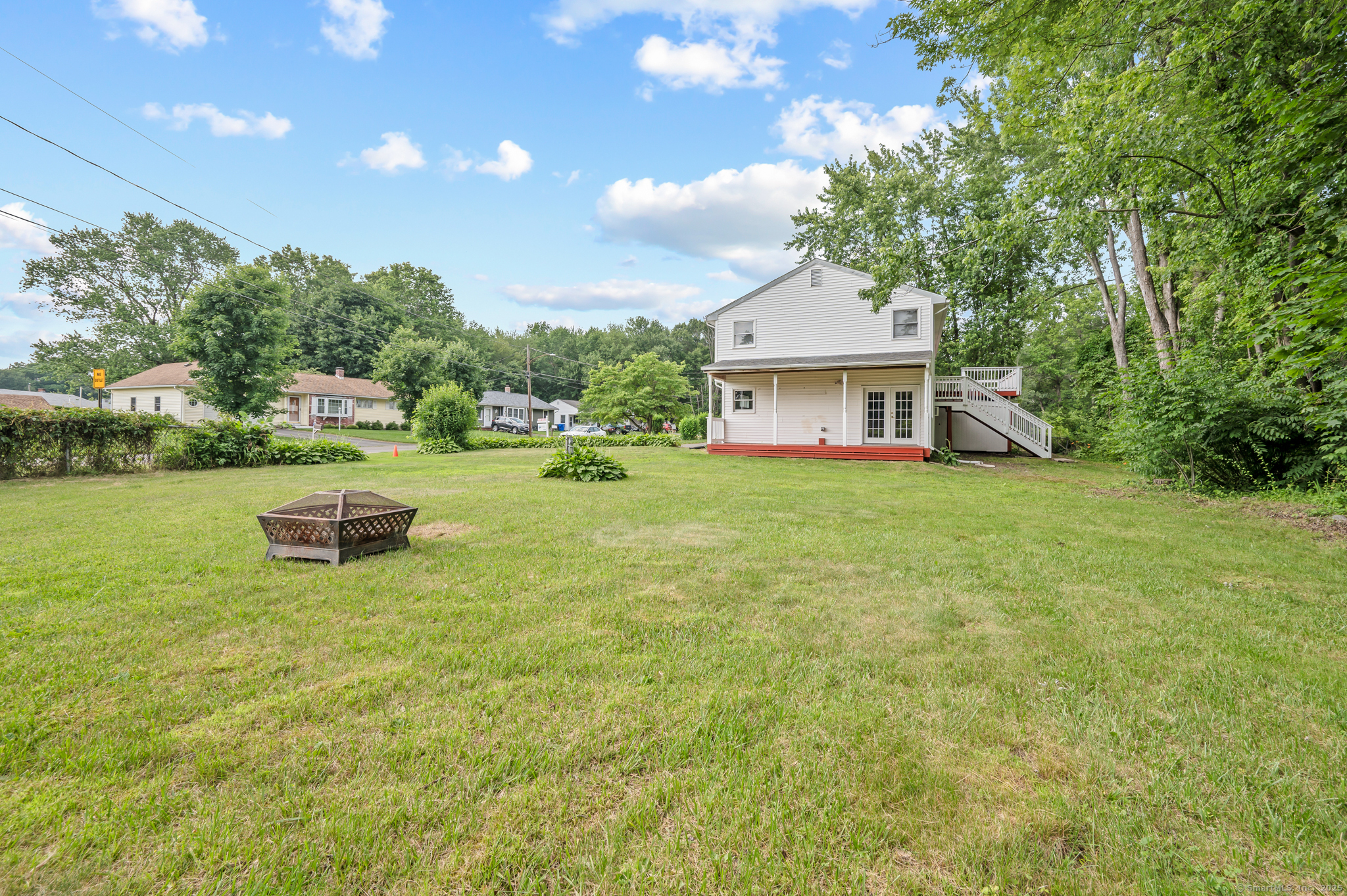 2 Hillyer Drive