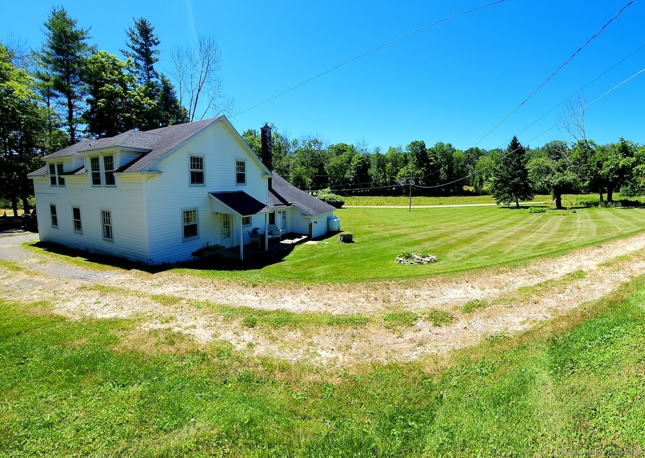 Rental Property at Sunset Ridge Road, Norfolk, Connecticut - Bedrooms: 3 
Bathrooms: 2 
Rooms: 5  - $3,500 MO.