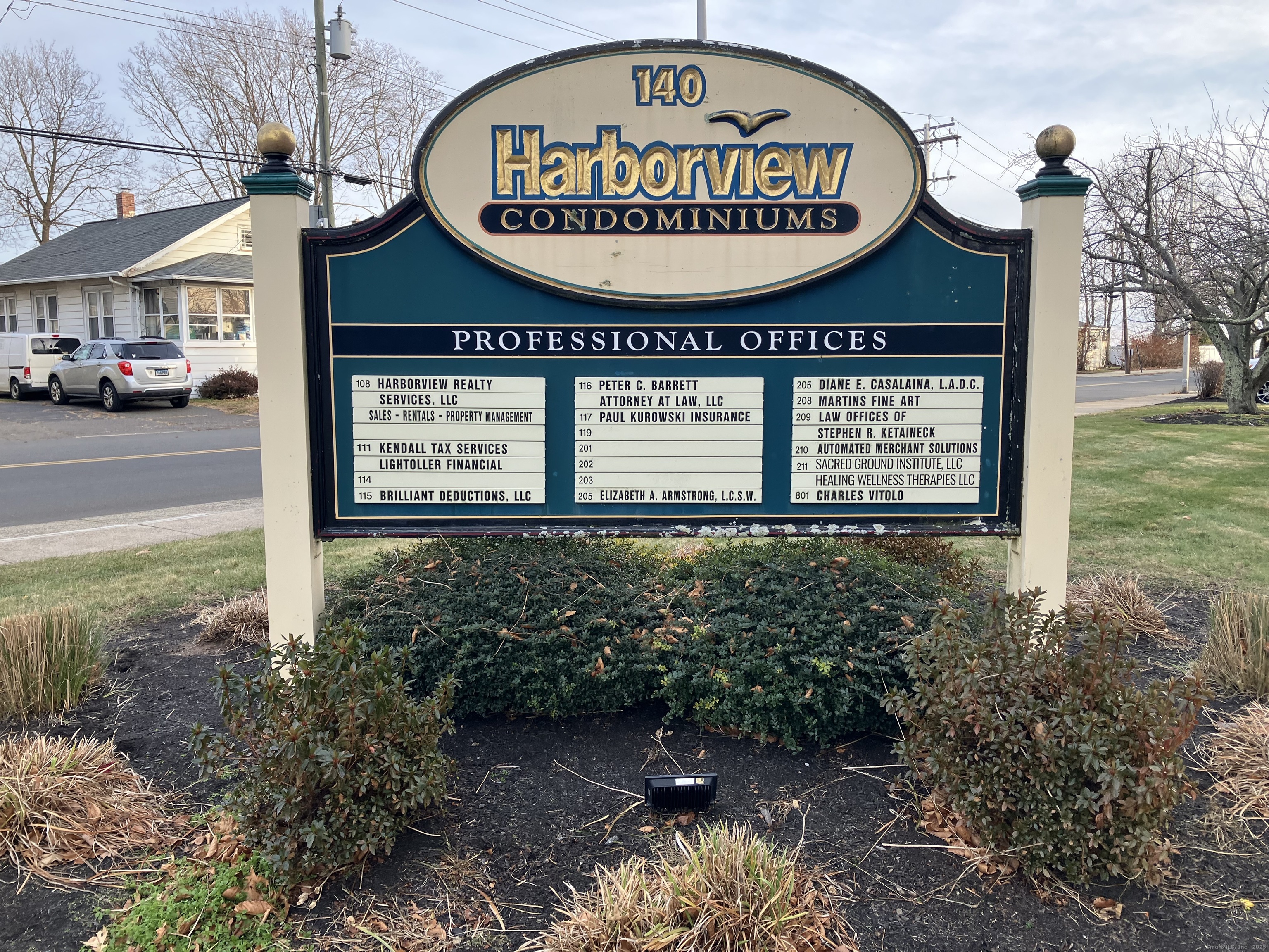 140 Captain Thomas Boulevard 302