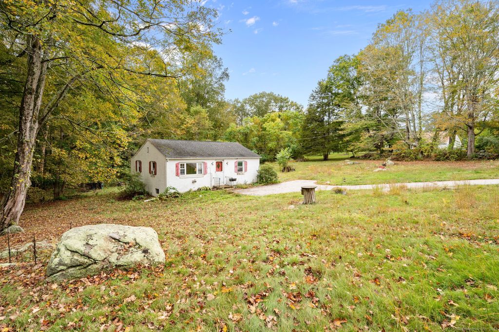 Photo of 210 Butlertown Road, Waterford, CT 06385 (MLS # 24132451)