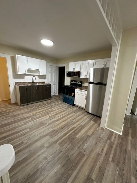 42 Spring Street 2nd Fl New London CT 06320