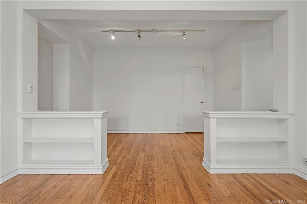 70 Strawberry Hill Avenue 4-2A