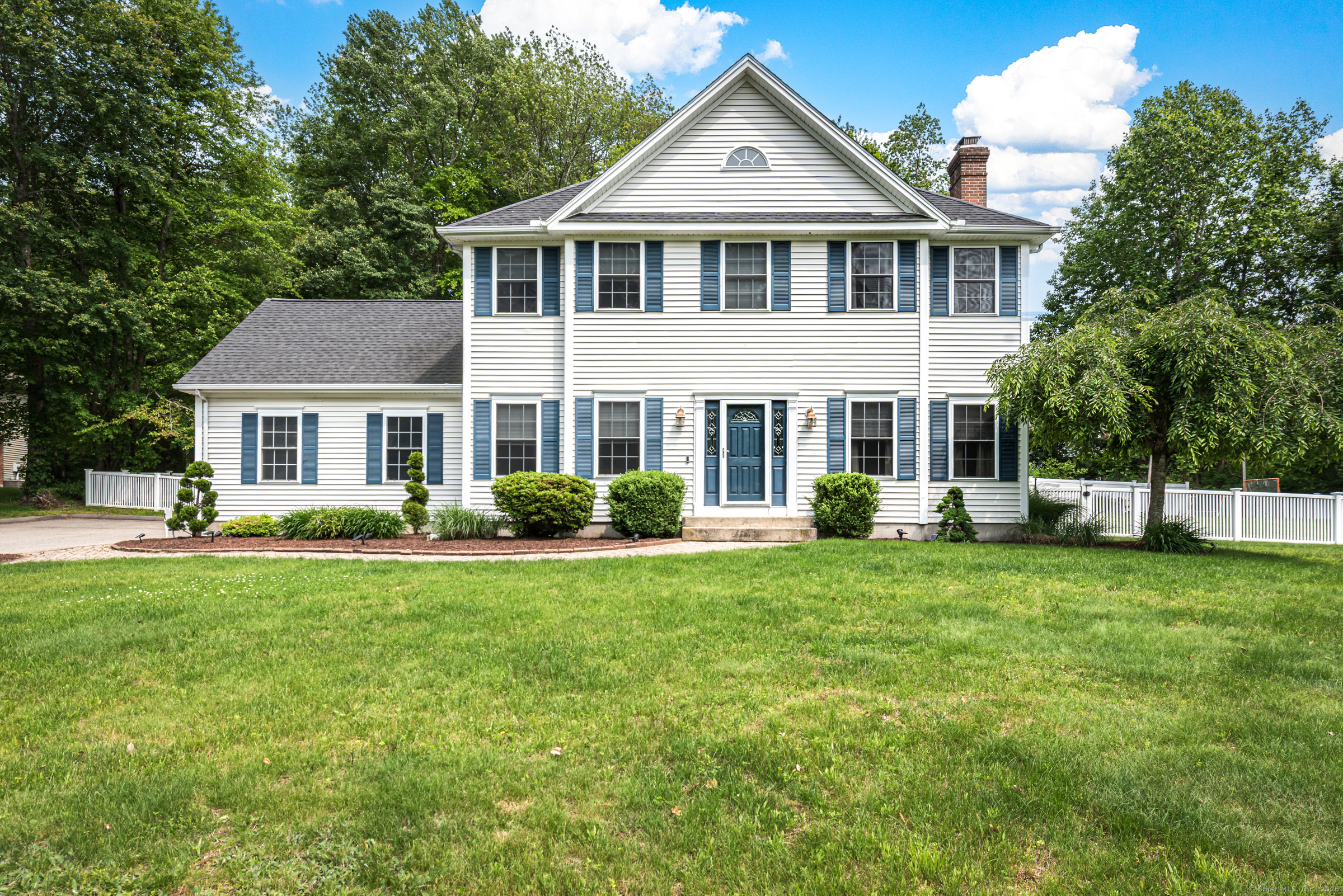 Property for Sale at Woodbine Road, Colchester, Connecticut - Bedrooms: 3 
Bathrooms: 3 
Rooms: 9  - $514,900