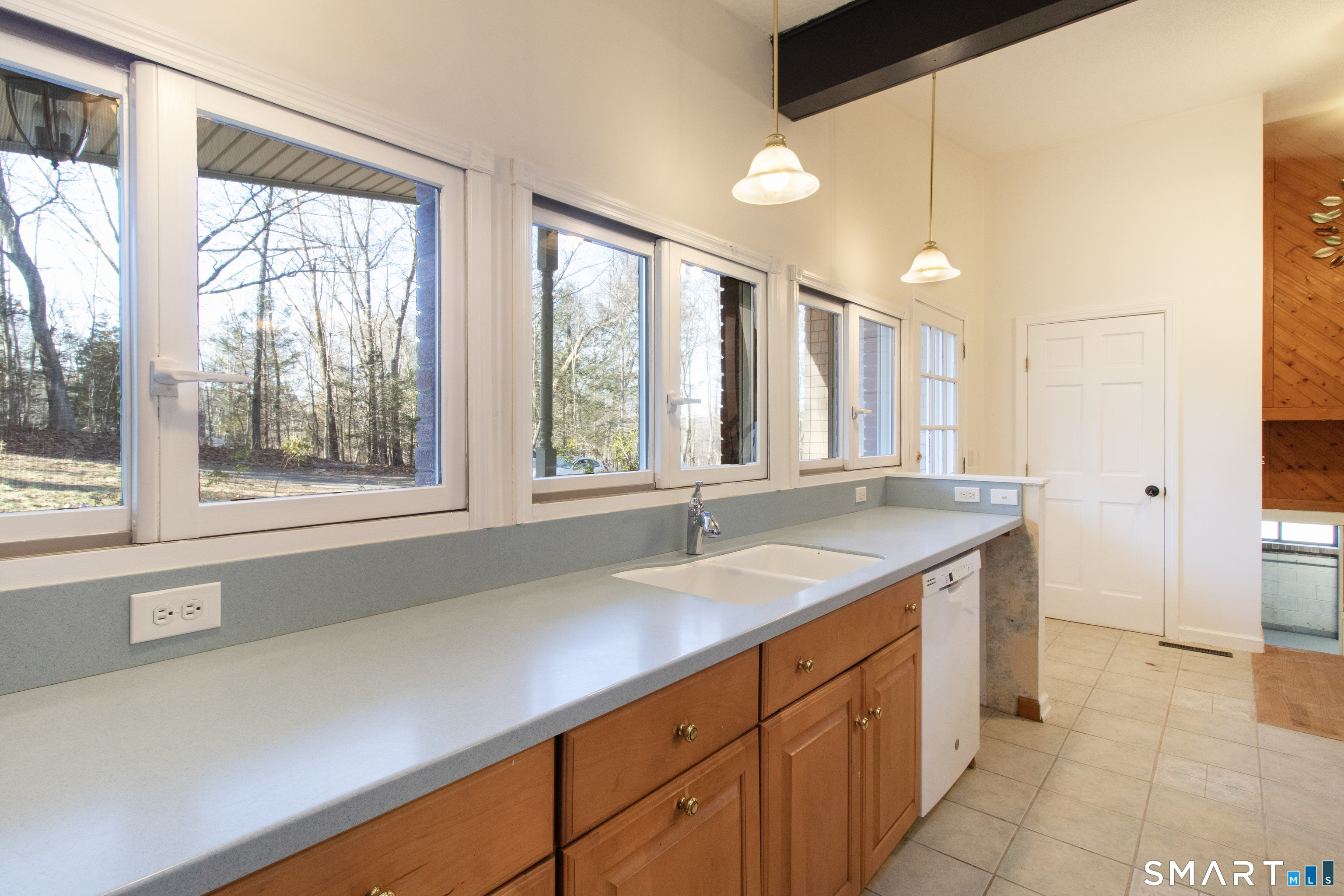 206 North Moodus Road