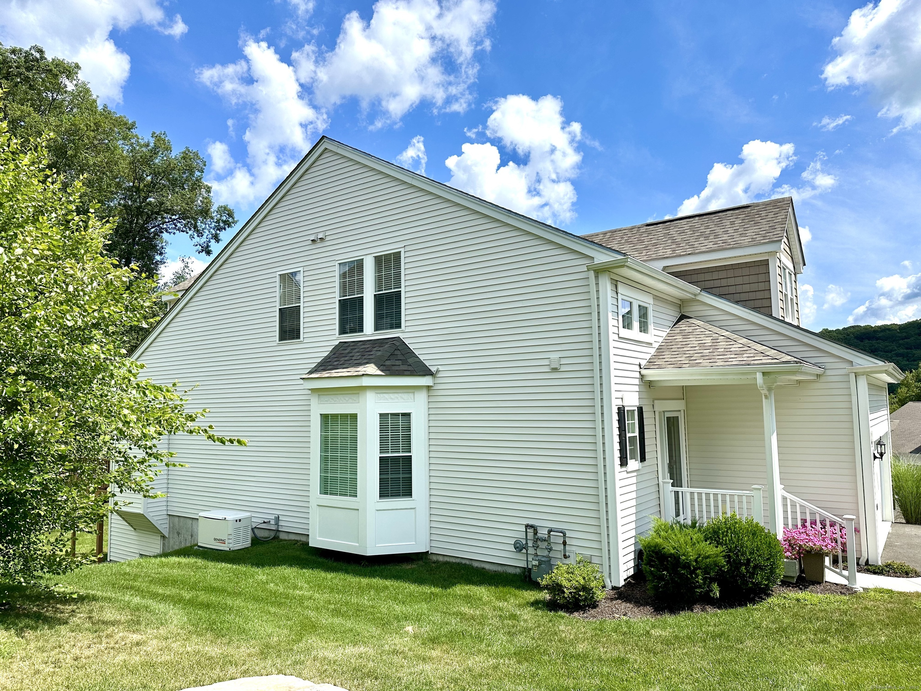 1049 Augusta Drive 1049