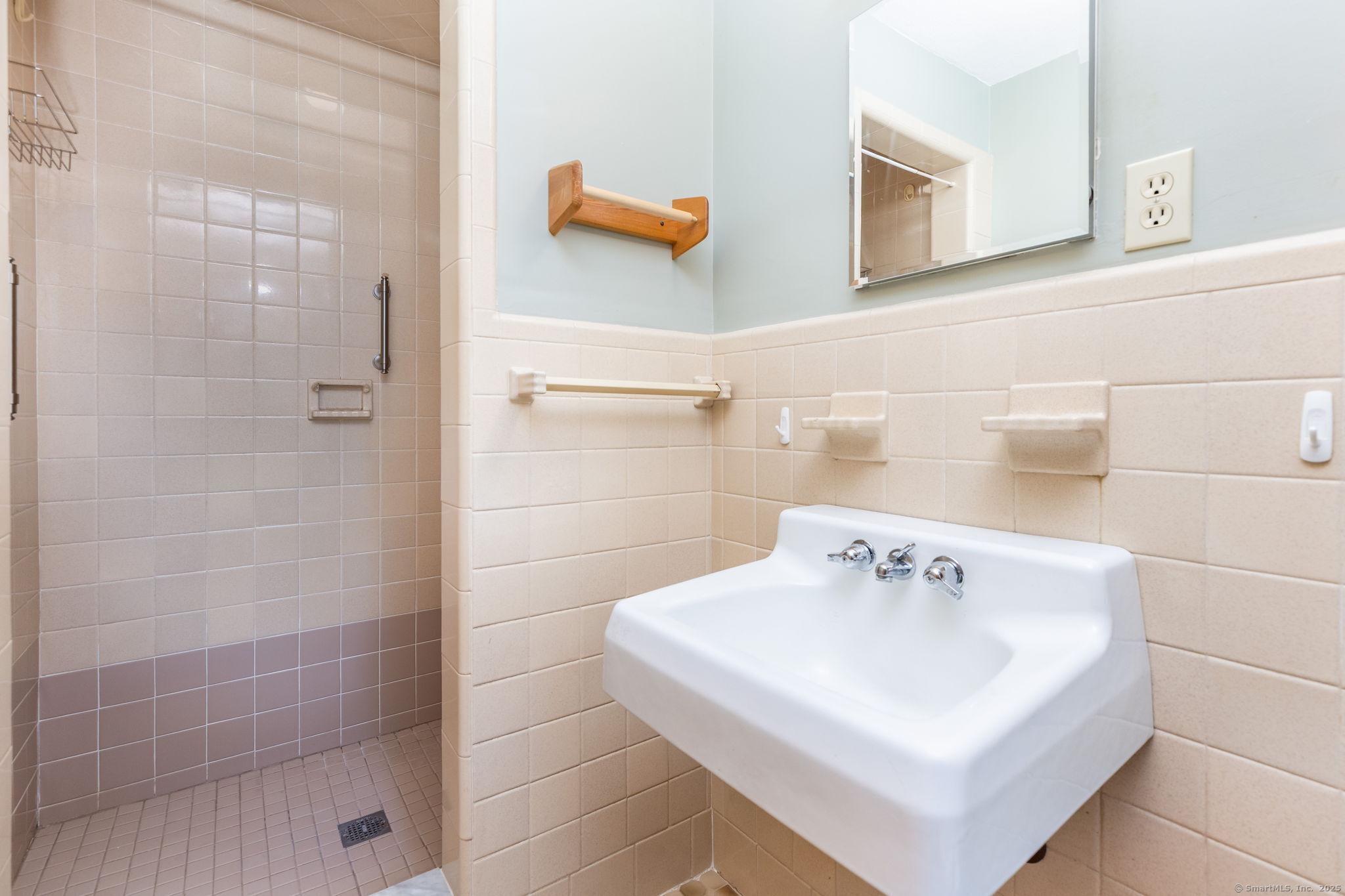 147 E Robbins Avenue, Newington, Connecticut image 17