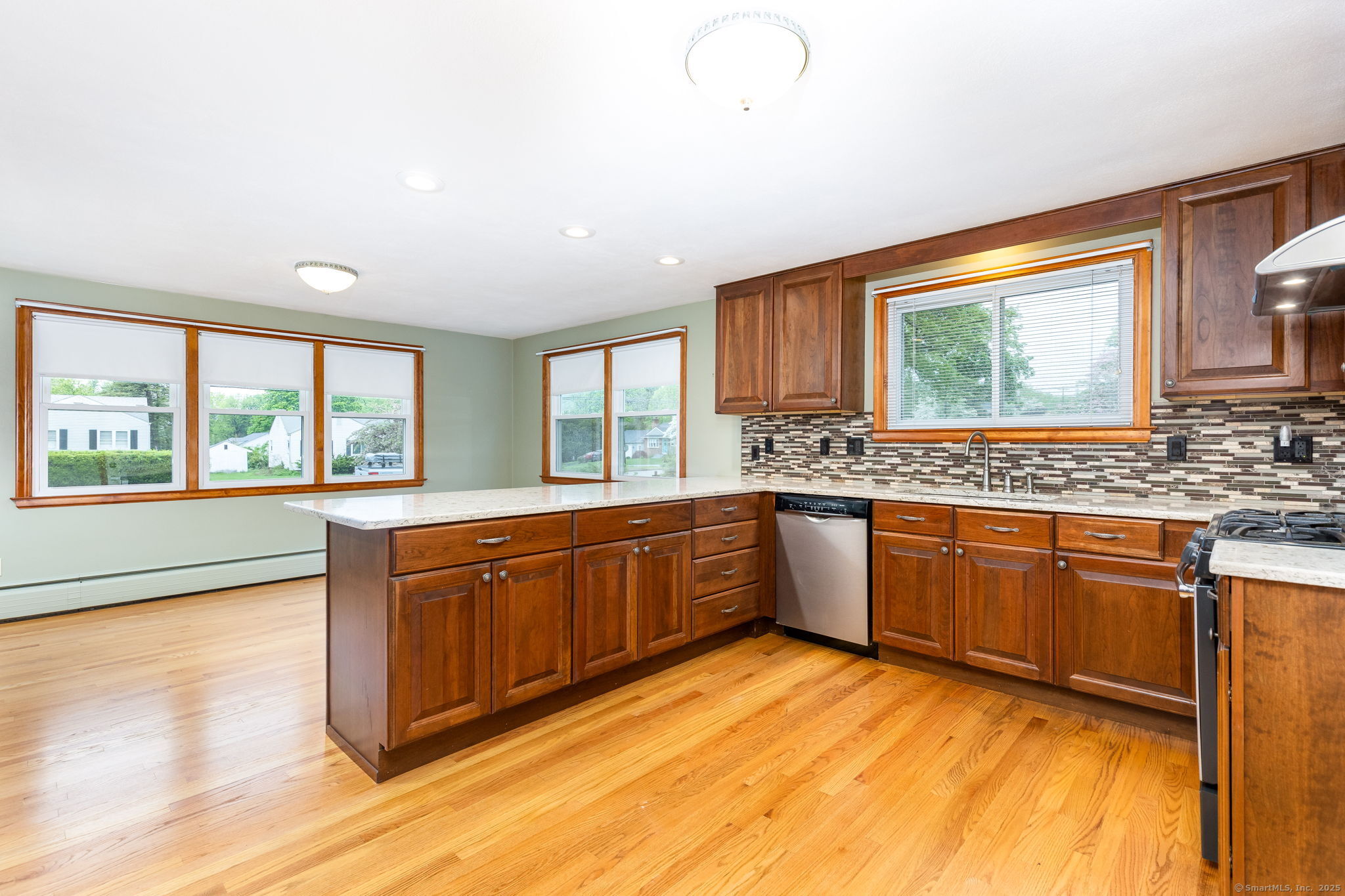 147 E Robbins Avenue, Newington, Connecticut image 5