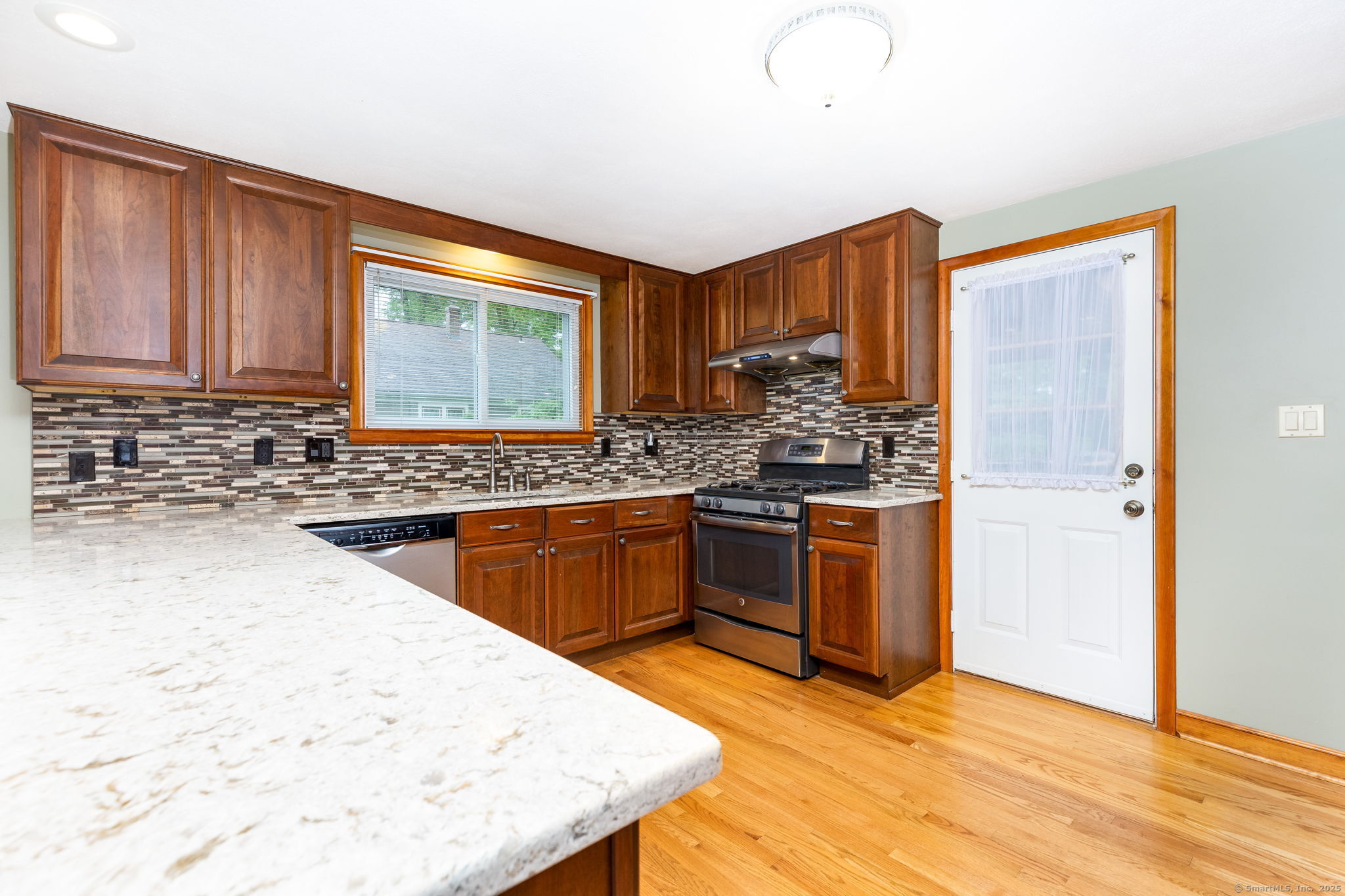 147 E Robbins Avenue, Newington, Connecticut image 7