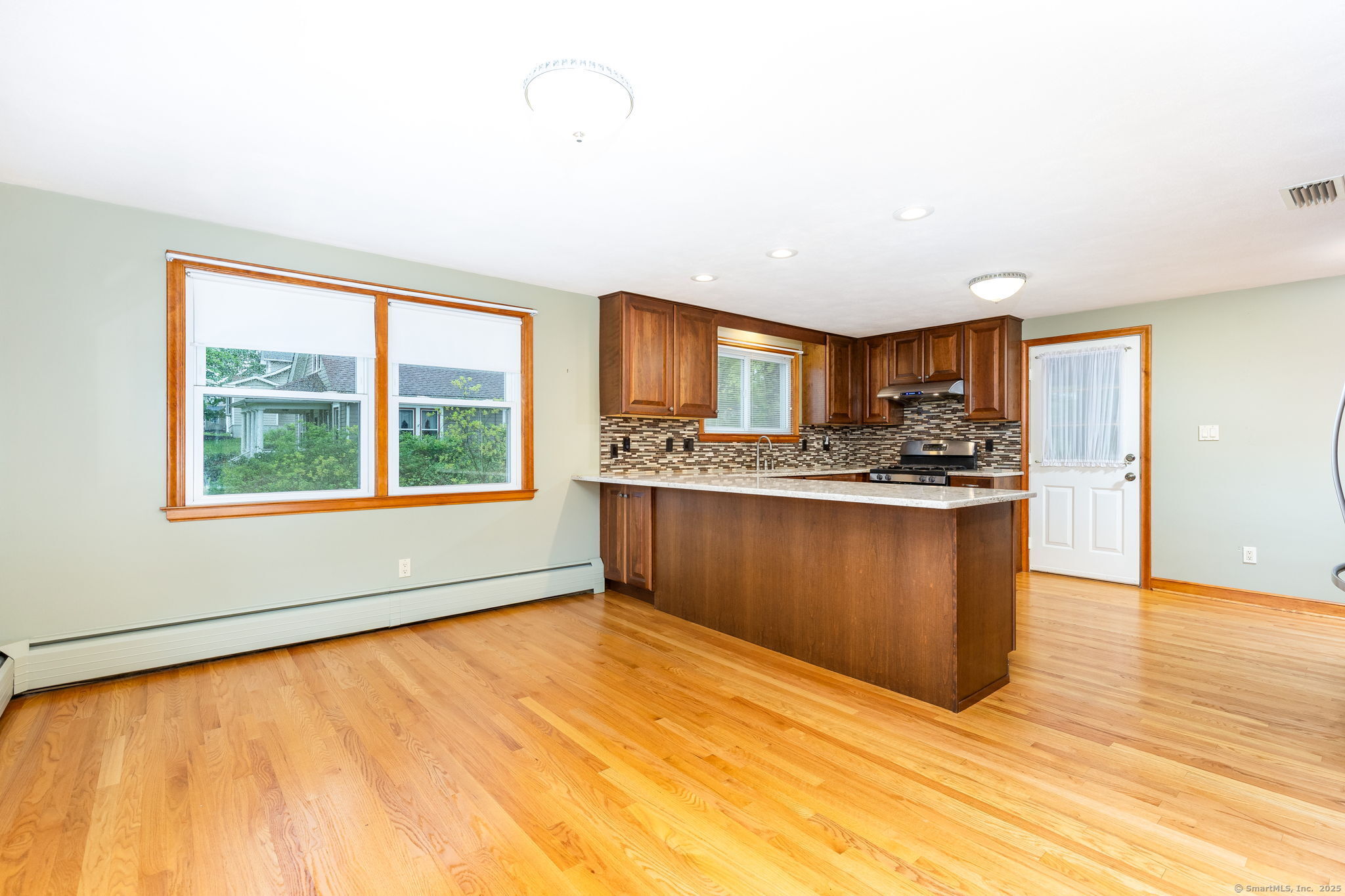147 E Robbins Avenue, Newington, Connecticut image 9