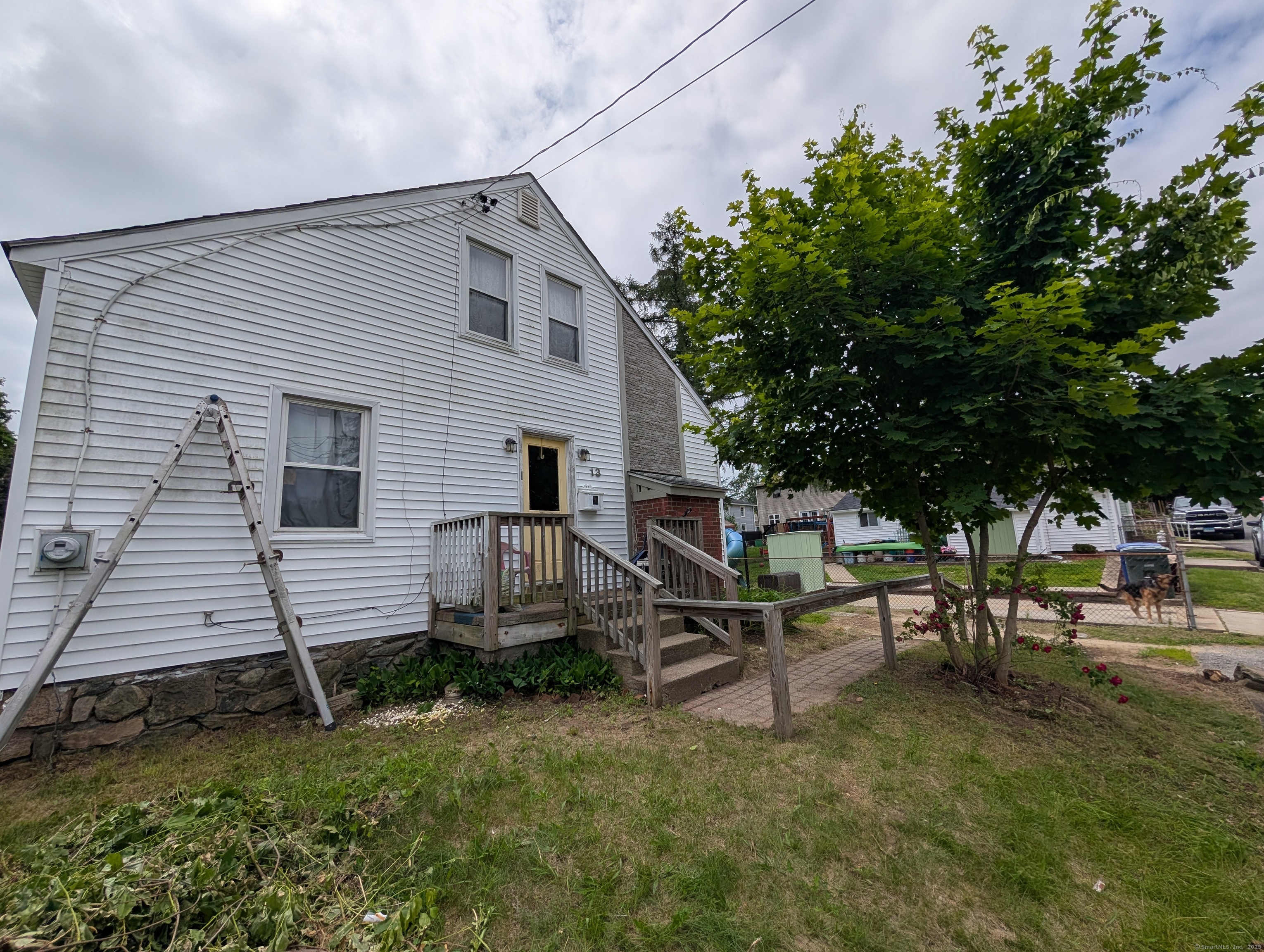 Central Avenue, Griswold, Connecticut - 3 Bedrooms  
1 Bathrooms  
6 Rooms - 
