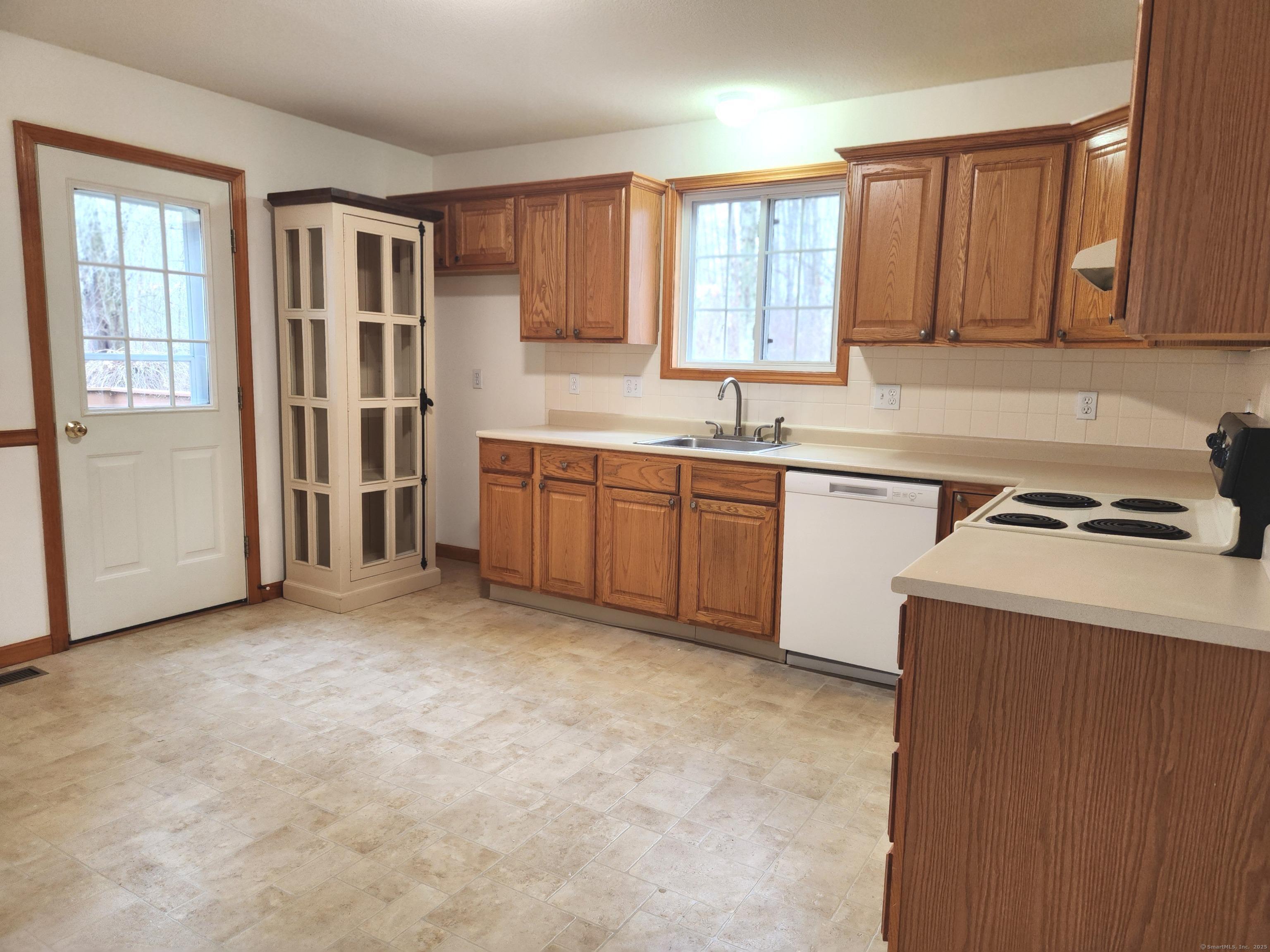 30 Pheasant Hill Drive #30, Enfield, Connecticut image 13