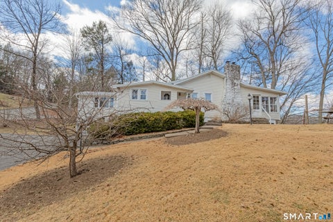 Homes For Sale - 14 Laurel Trail<br/> Newtown, CT 06482