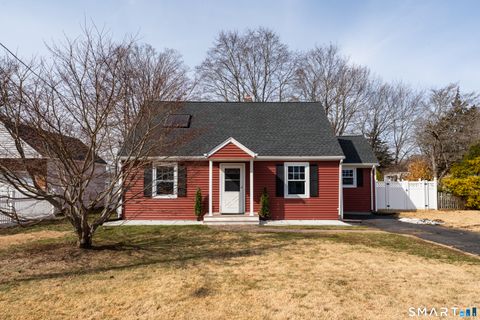 12 Glenmoor Drive East Haven CT 06512