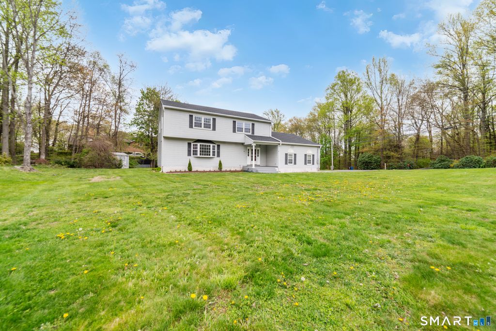 Photo of 6 El Toro Drive, Bristol, CT 06010 (MLS # 24170862)