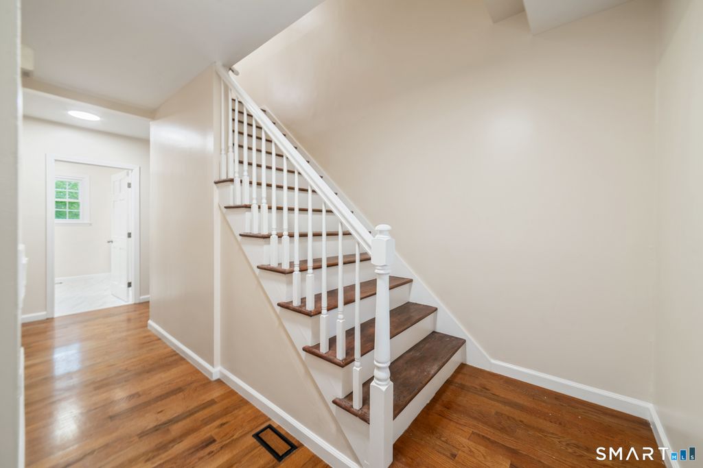 Photo of 6 El Toro Drive, Bristol, CT 06010 (MLS # 24170862)