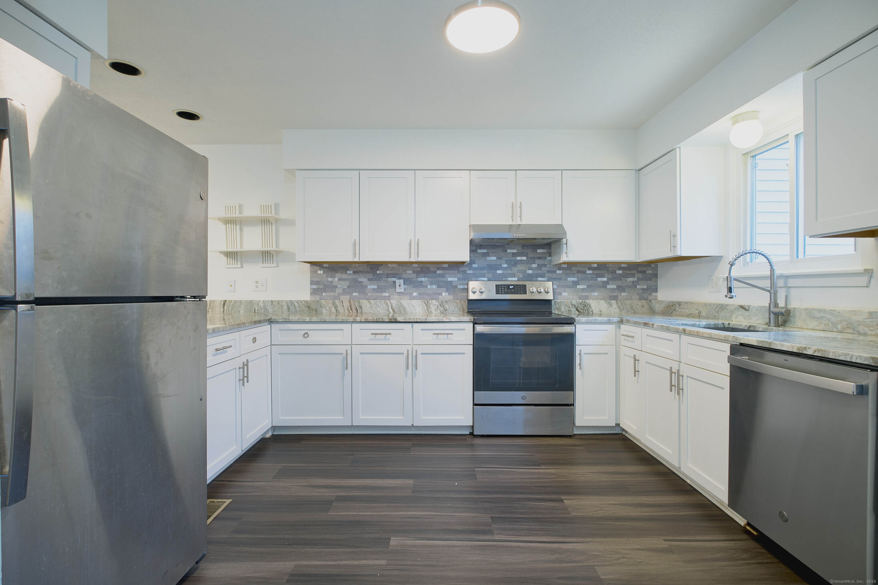 69 Northwest Drive #APT 49, Plainville, Connecticut image 4