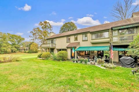 Tiny photo for 176 Heritage Village #B, Southbury, CT 06488 (MLS # 24133427)