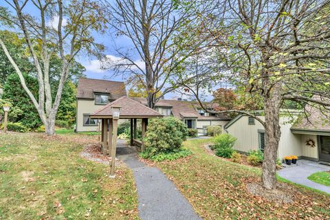 Tiny photo for 176 Heritage Village #B, Southbury, CT 06488 (MLS # 24133427)
