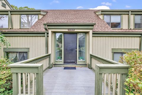 Tiny photo for 176 Heritage Village #B, Southbury, CT 06488 (MLS # 24133427)