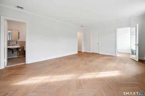 Tiny photo for 9 Sherwood Avenue, Greenwich, CT 06831 (MLS # 24212629)