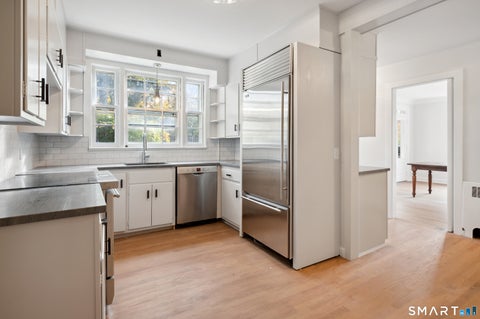 Tiny photo for 9 Sherwood Avenue, Greenwich, CT 06831 (MLS # 24212629)