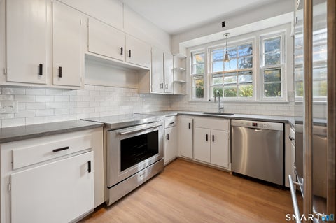 Tiny photo for 9 Sherwood Avenue, Greenwich, CT 06831 (MLS # 24212629)
