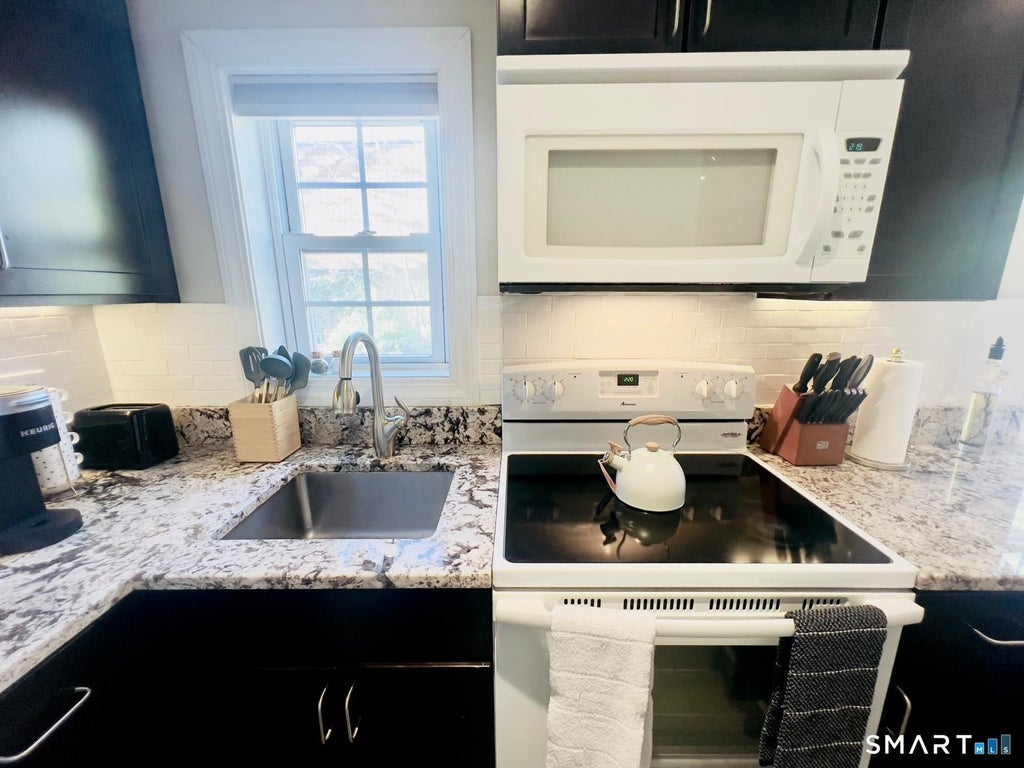 Photo of 398 Courtland Avenue #3, Stamford, CT 06906 (MLS # 24217862)
