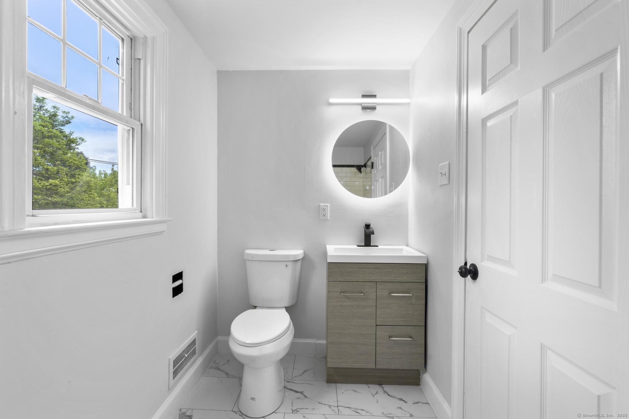 727 Pine Street, Bristol, Connecticut image 23