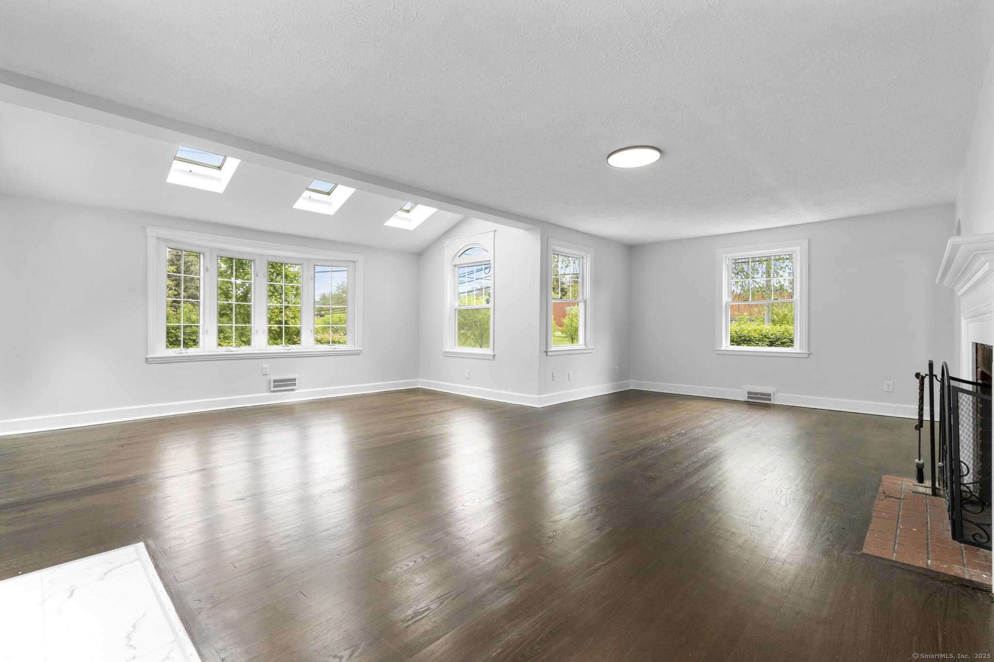 727 Pine Street, Bristol, Connecticut image 16