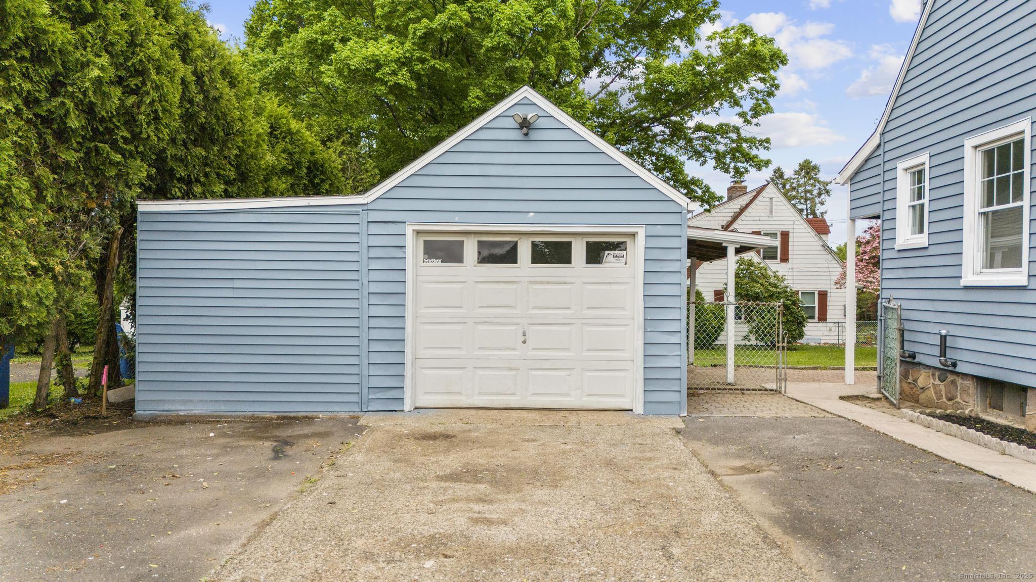 727 Pine Street, Bristol, Connecticut image 4