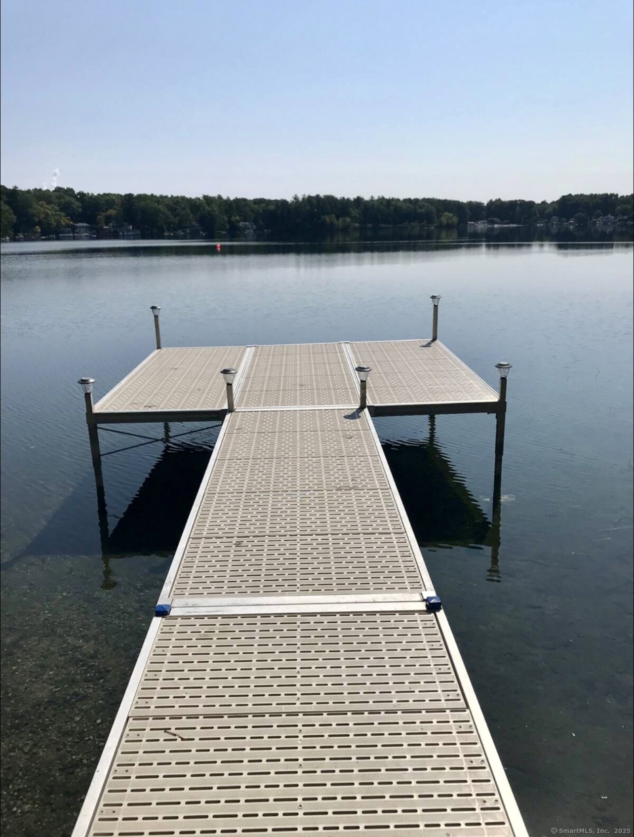 Pine Hollow Road, Killingly, Connecticut - 1 Bedrooms  
2 Bathrooms  
4 Rooms - 