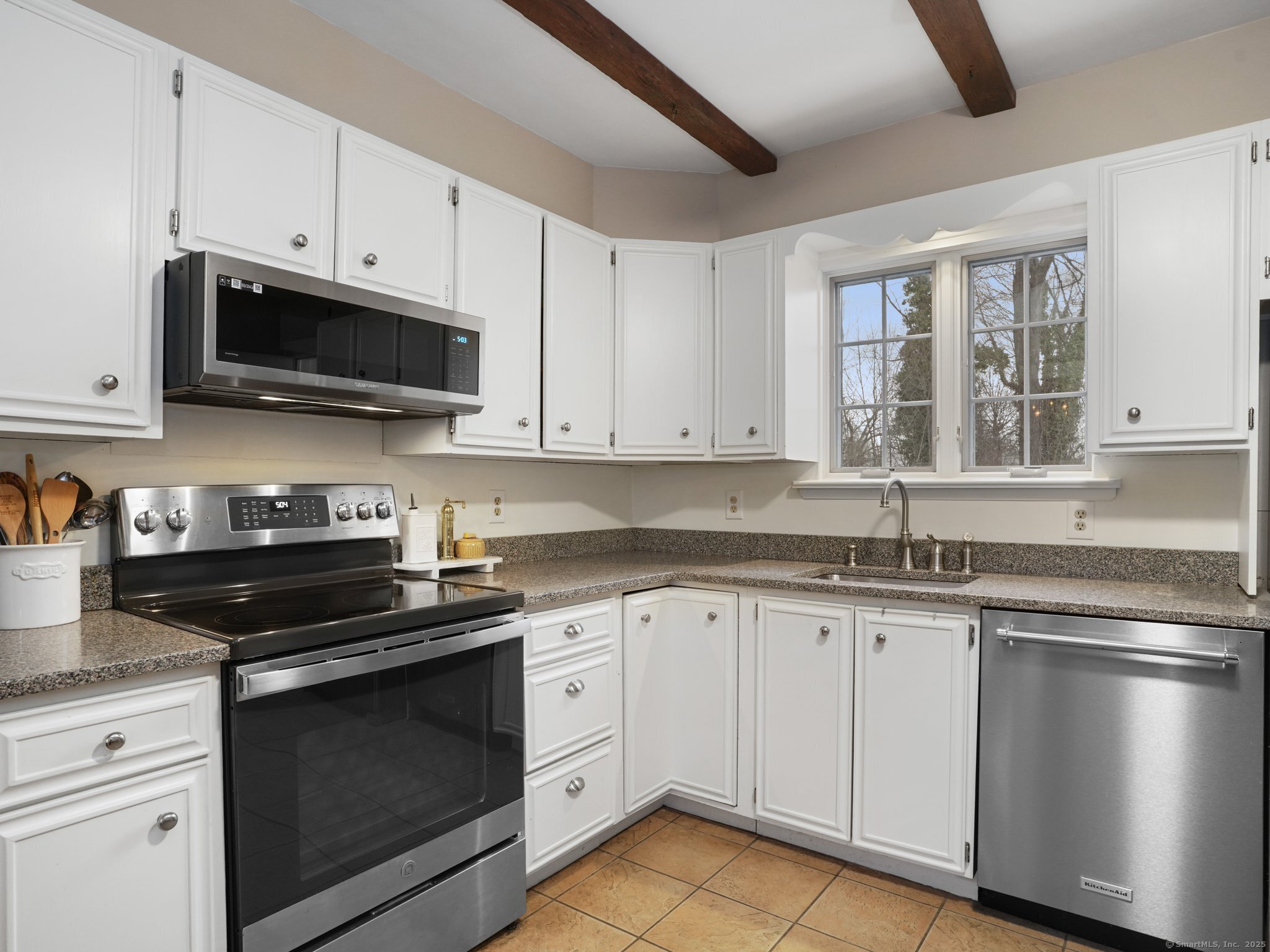 331 Church Hill Road, Trumbull, Connecticut image 6