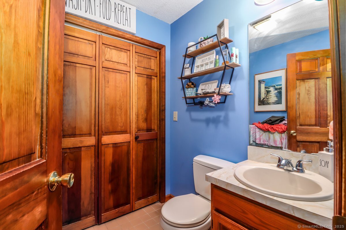 33 Mine Hill Road, New Milford, Connecticut image 12