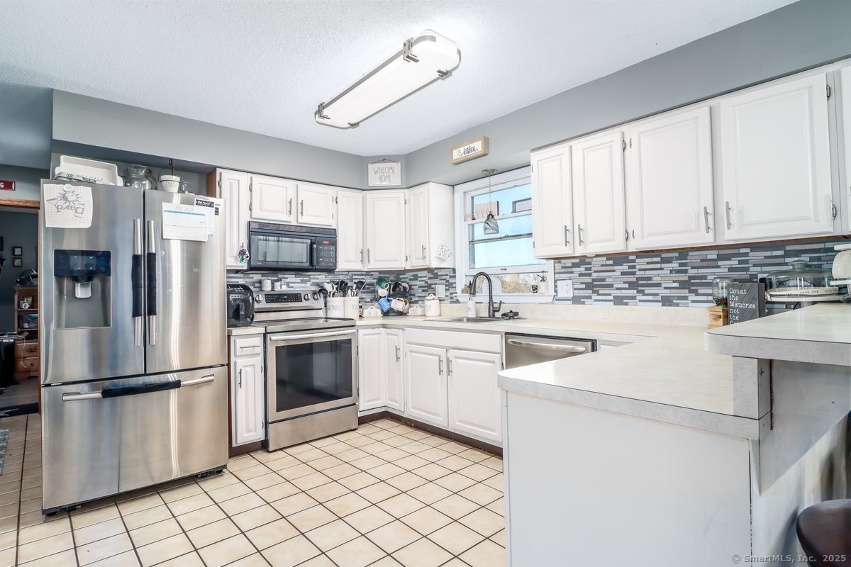 33 Mine Hill Road, New Milford, Connecticut image 4