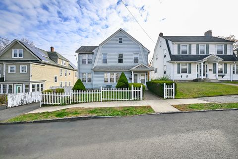 Photo of 25 Manhattan Avenue, Bridgeport, CT 06606 (MLS # 24143377)