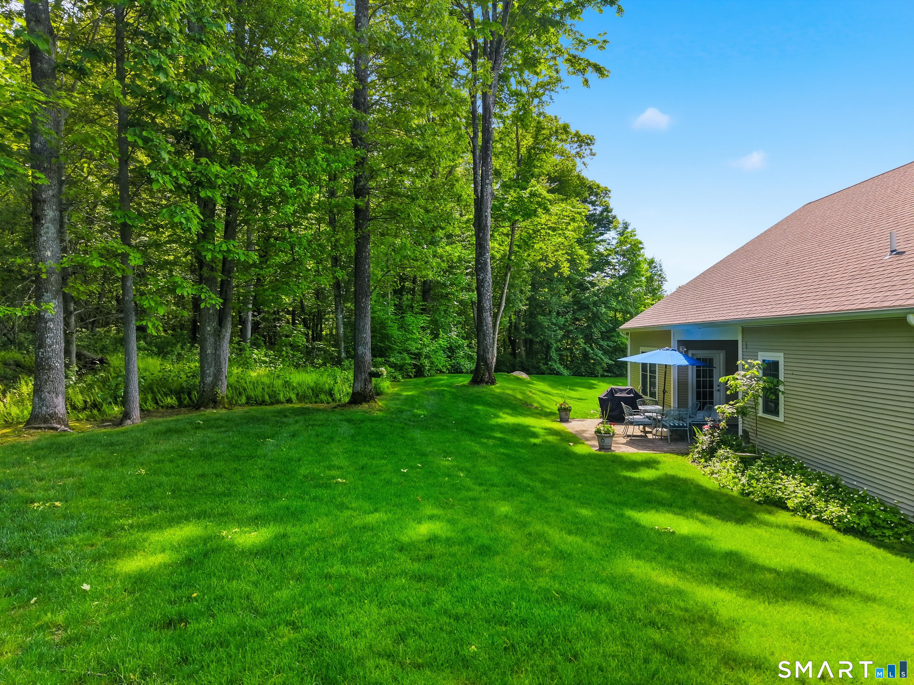 14 Essex Glen Drive 9