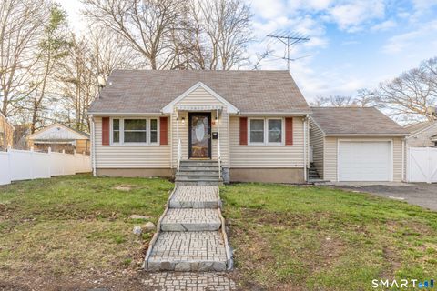 Photo of 415 Jewett Avenue, Bridgeport, CT 06066 (MLS # 24164818)