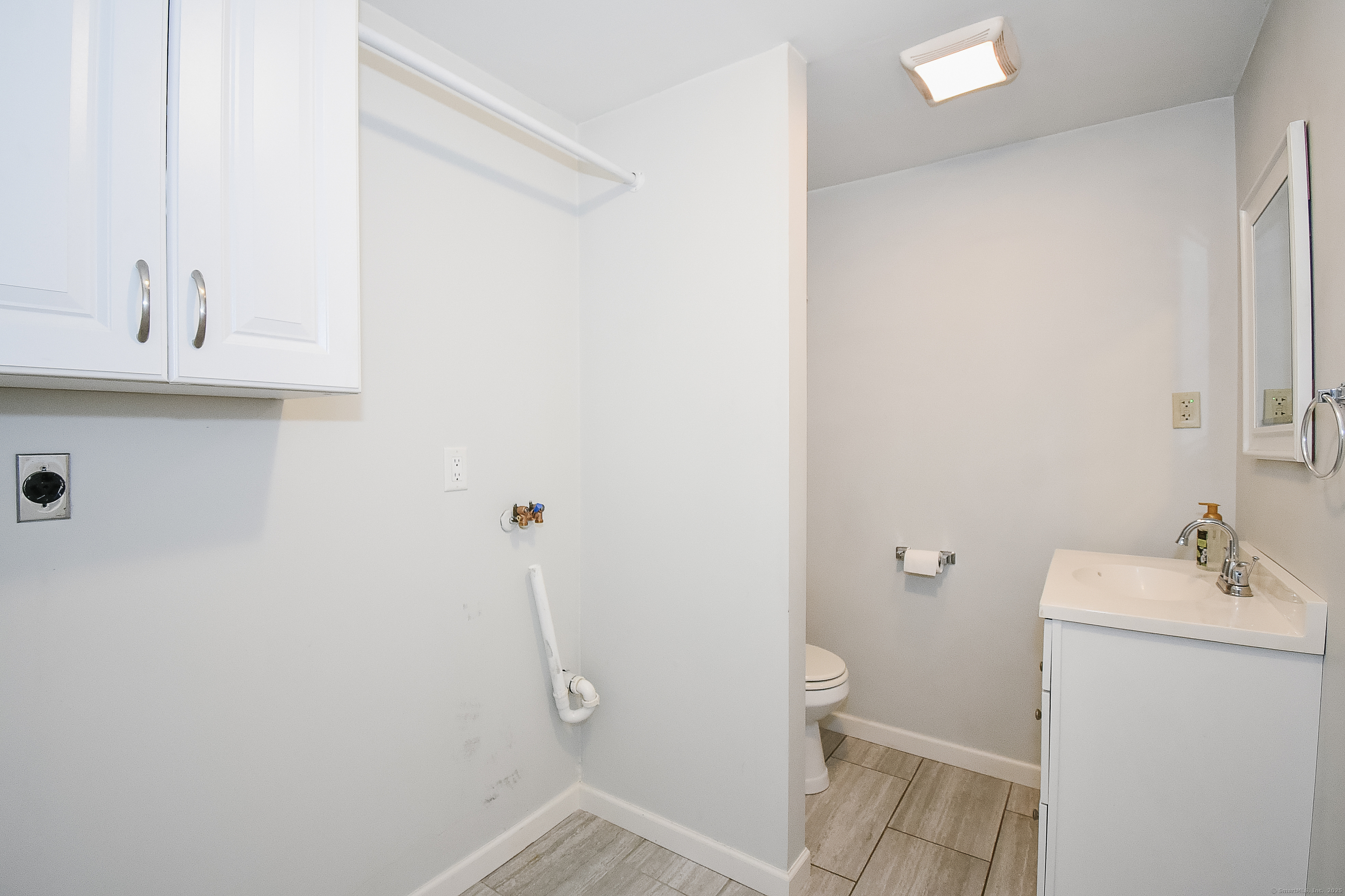 250 Woodford Avenue #APT 13, Plainville, Connecticut image 9