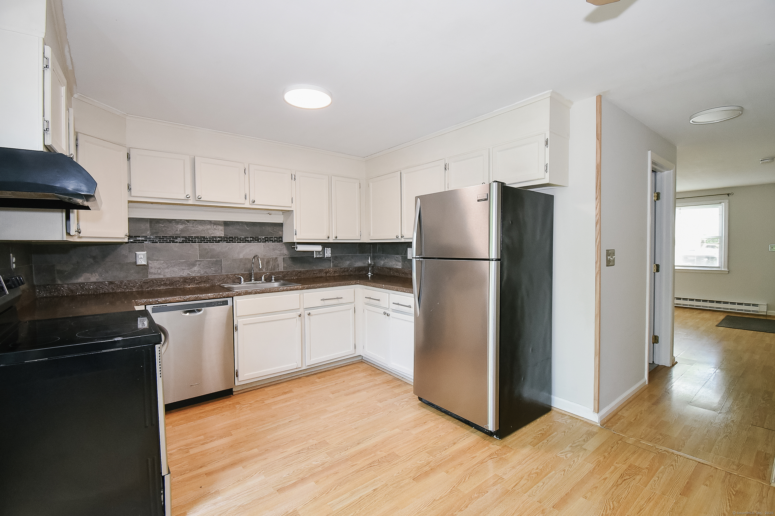 250 Woodford Avenue #APT 13, Plainville, Connecticut image 3