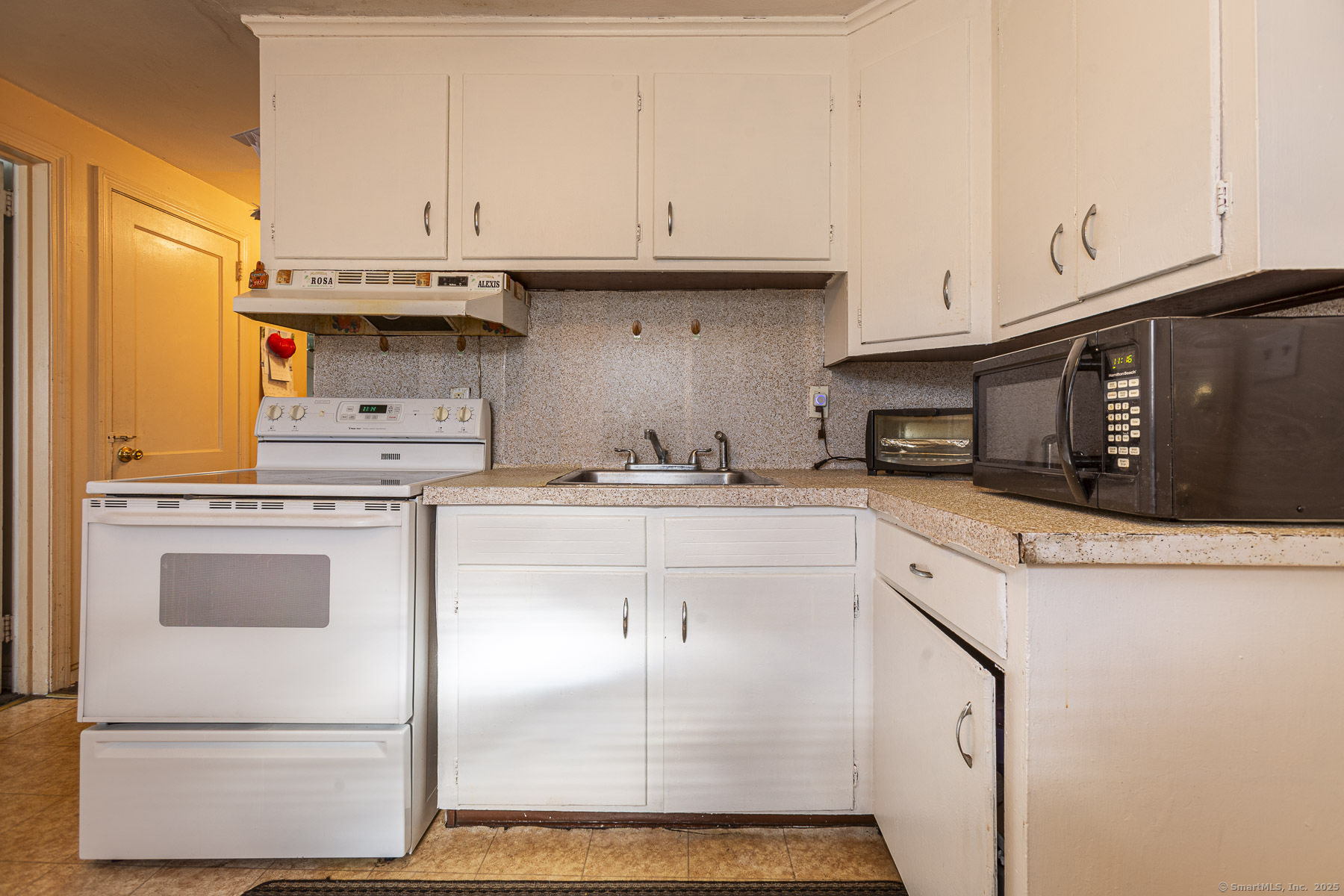 2 Laurel Street, East Hartford, Connecticut image 3