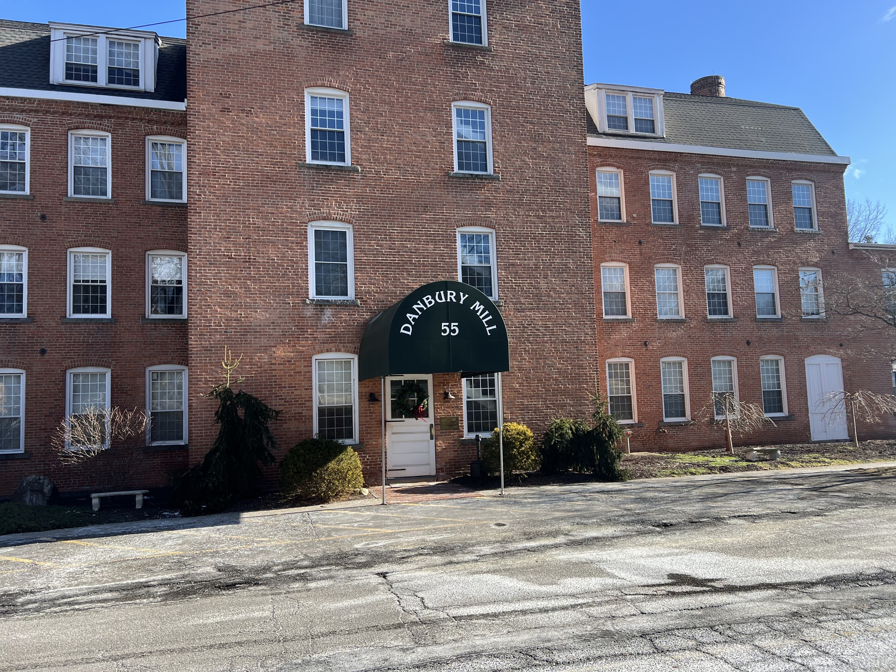 55 Oil Mill Road #APT 20, Danbury, Connecticut image 1