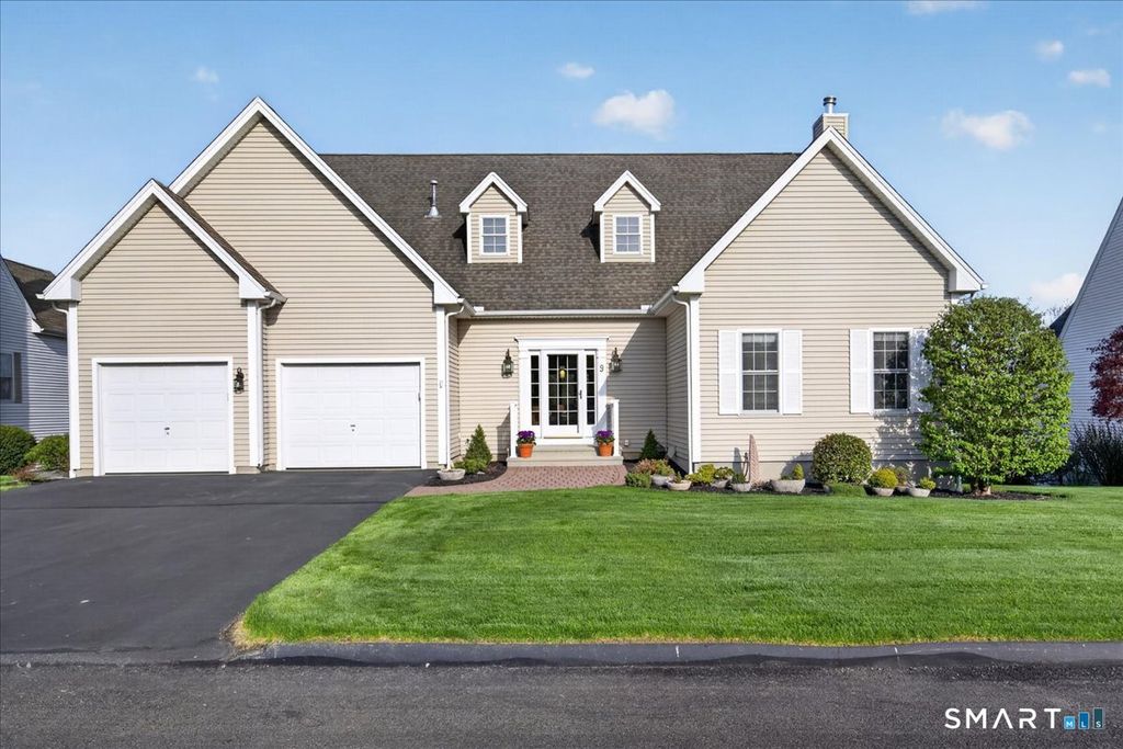 Photo of 9 Balsam Ridge Circle #9, Wallingford, CT 06492 (MLS # 24167632)