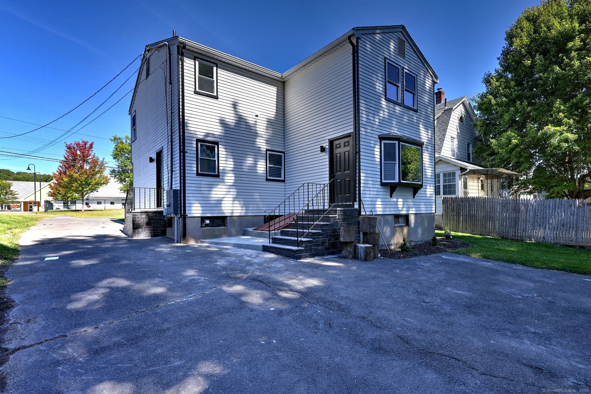 66 Hollister Street